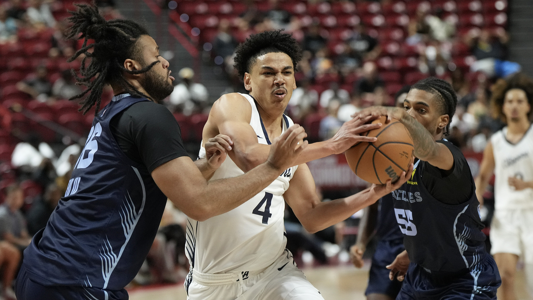 快船击败灰熊，延续连胜